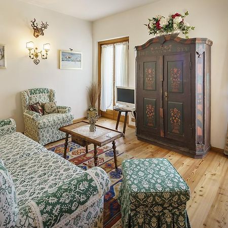 Villa Tullia - Stayincortina Cortina dʼAmpezzo Exteriér fotografie
