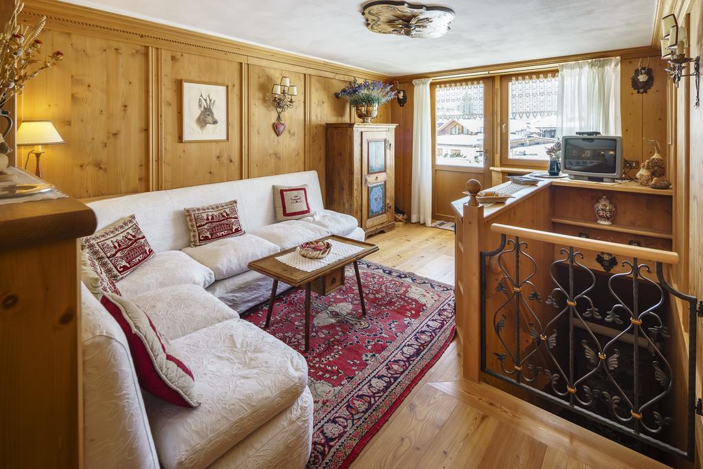 Villa Tullia - Stayincortina Cortina dʼAmpezzo Exteriér fotografie