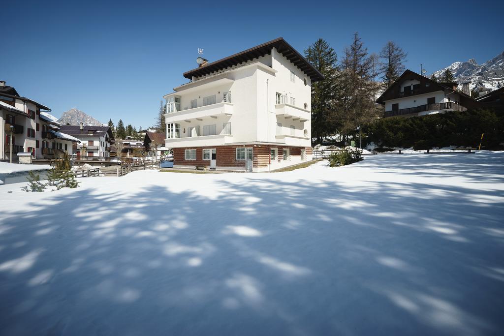 Villa Tullia - Stayincortina Cortina dʼAmpezzo Exteriér fotografie